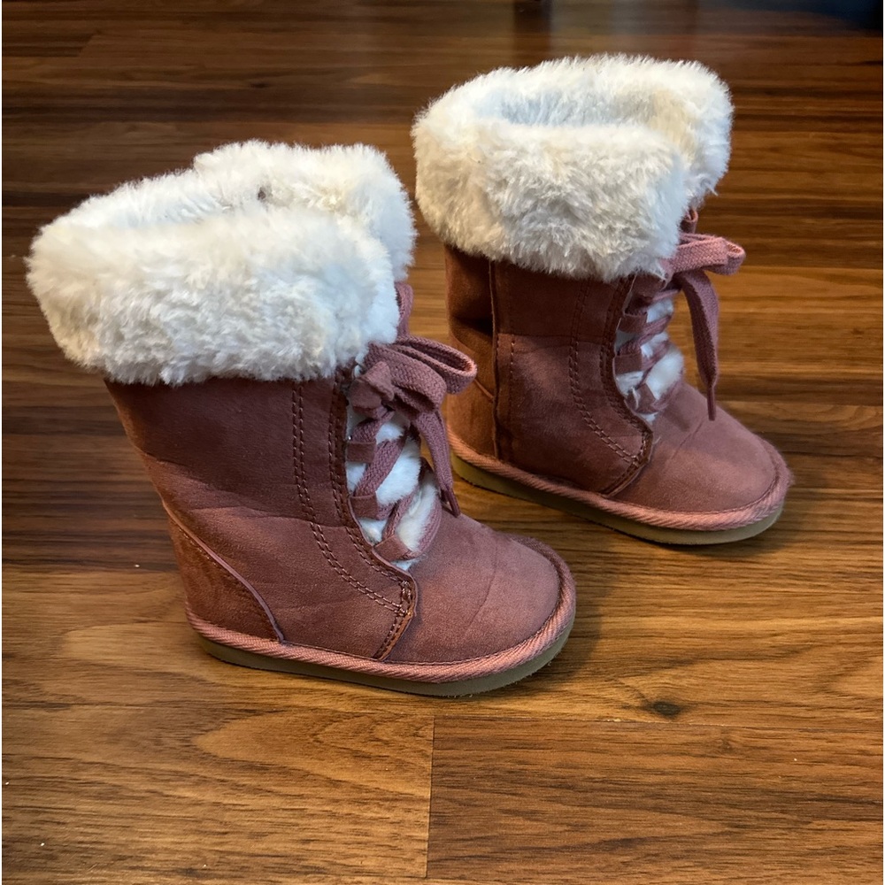 Toddler girl 6C pink and white furry boots